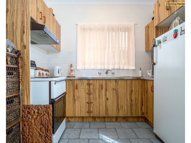 114 Weringa Avenue, Lake Heights NSW 2502