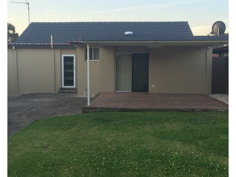 19  Deakin Street, Oak Flats NSW 2529