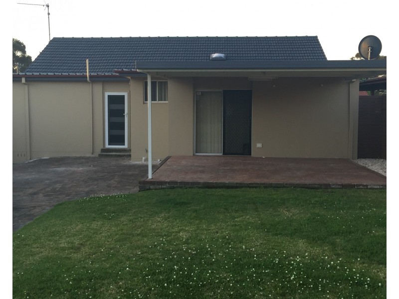 19  Deakin Street, Oak Flats NSW 2529