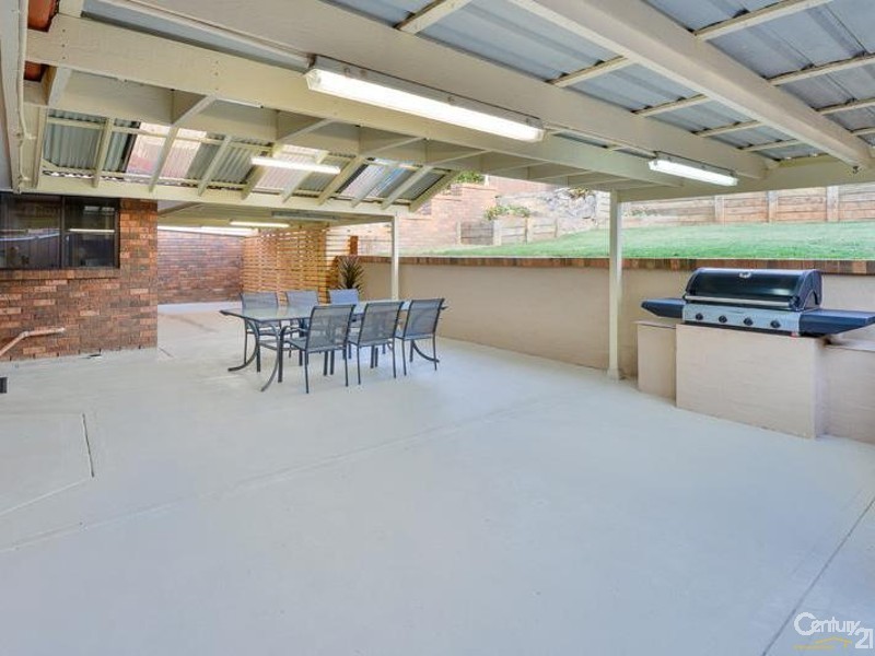 11 Peppercorn Ave, Mount Hunter NSW 2570