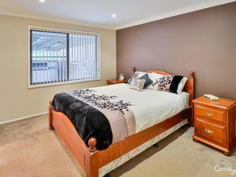 11 Peppercorn Ave, Mount Hunter NSW 2570