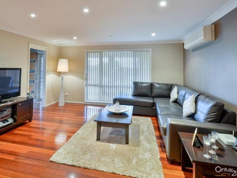 11 Peppercorn Ave, Mount Hunter NSW 2570