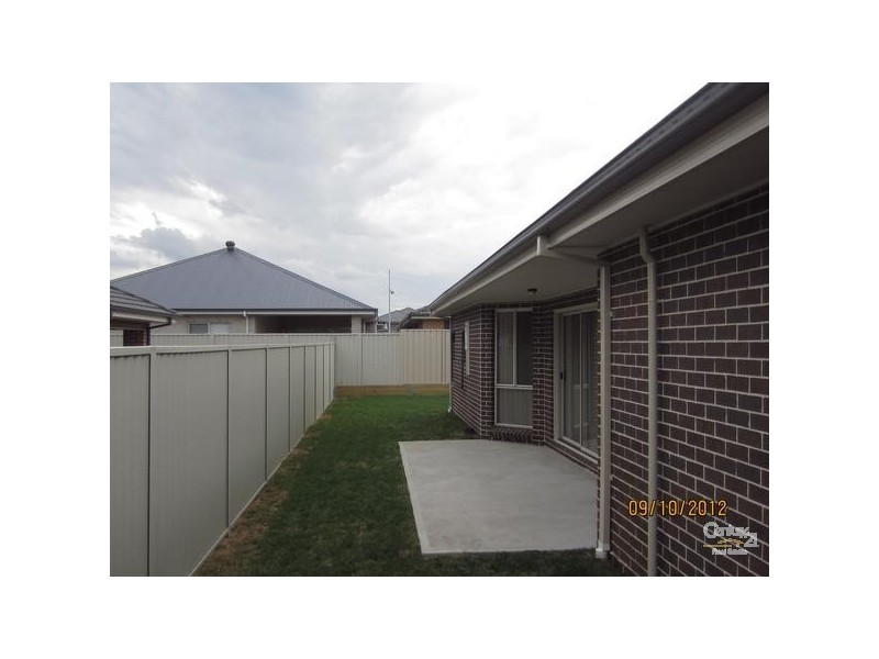 21 Crick Place, Oran Park NSW 2570