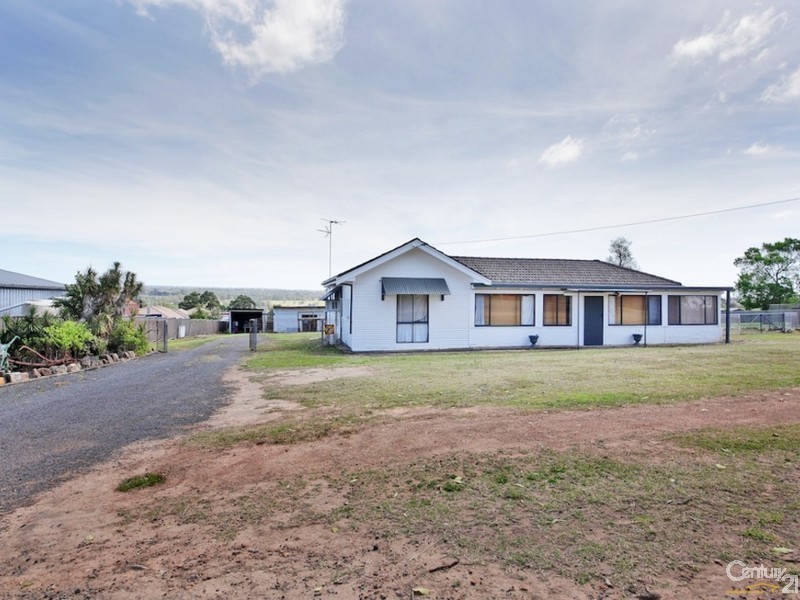 61 Merlin St, The Oaks NSW 2570