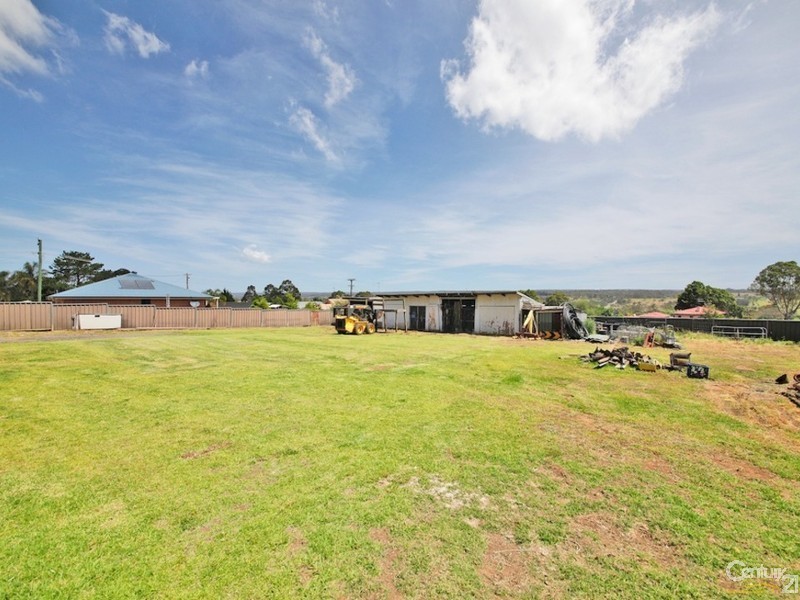 61 Merlin St, The Oaks NSW 2570