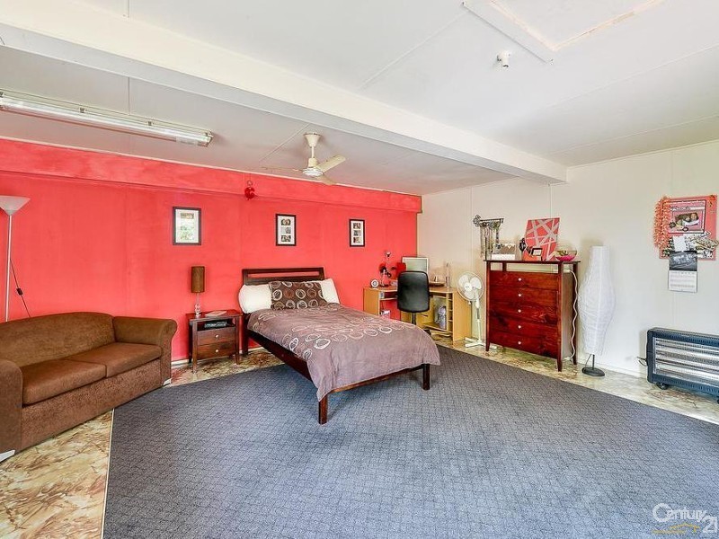 17 Woodland Cres, Narellan NSW 2567