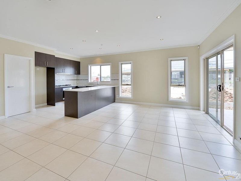 40 Discovery Cct, Gregory Hills NSW 2557