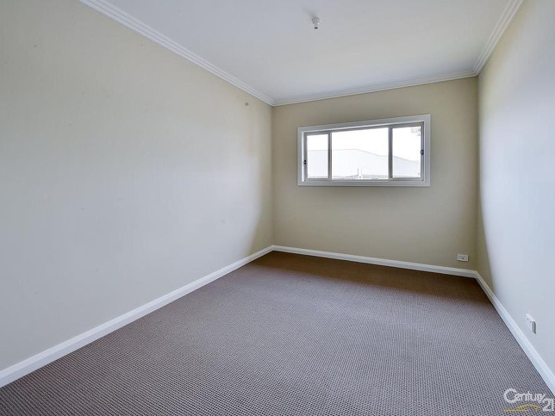 40 Discovery Cct, Gregory Hills NSW 2557