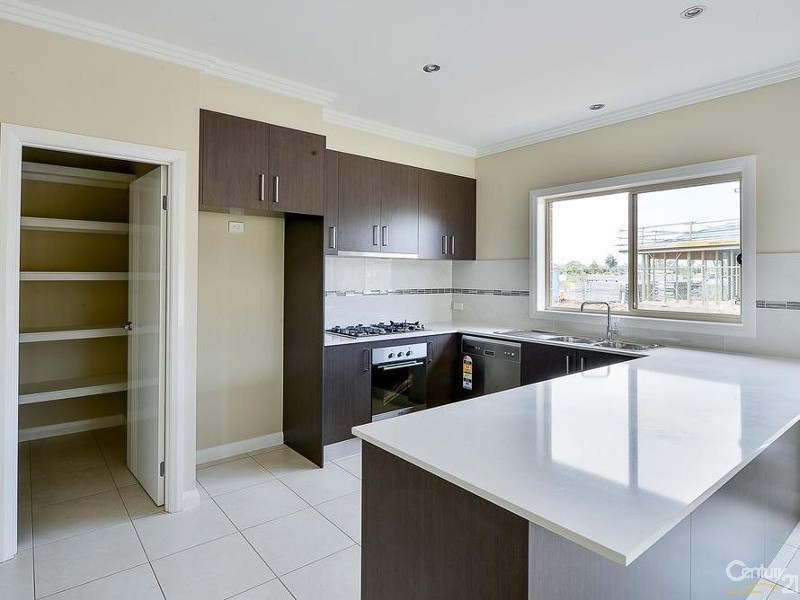 40 Discovery Cct, Gregory Hills NSW 2557
