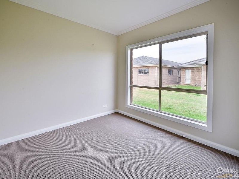 40 Discovery Cct, Gregory Hills NSW 2557