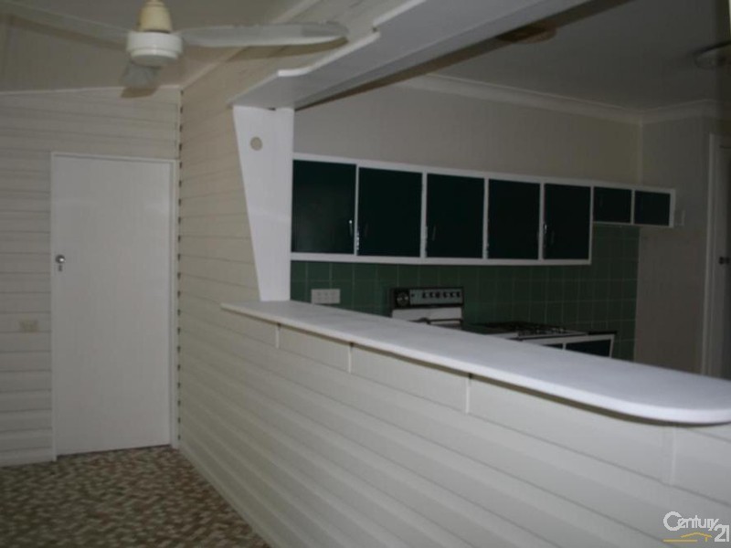 39 Brisbane Rd, Campbelltown NSW 2560