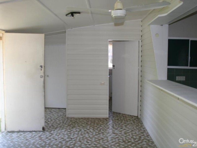 39 Brisbane Rd, Campbelltown NSW 2560