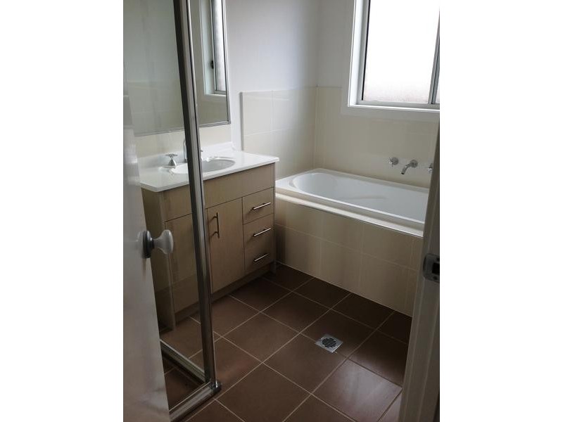 19 Garton Road, Spring Farm NSW 2570