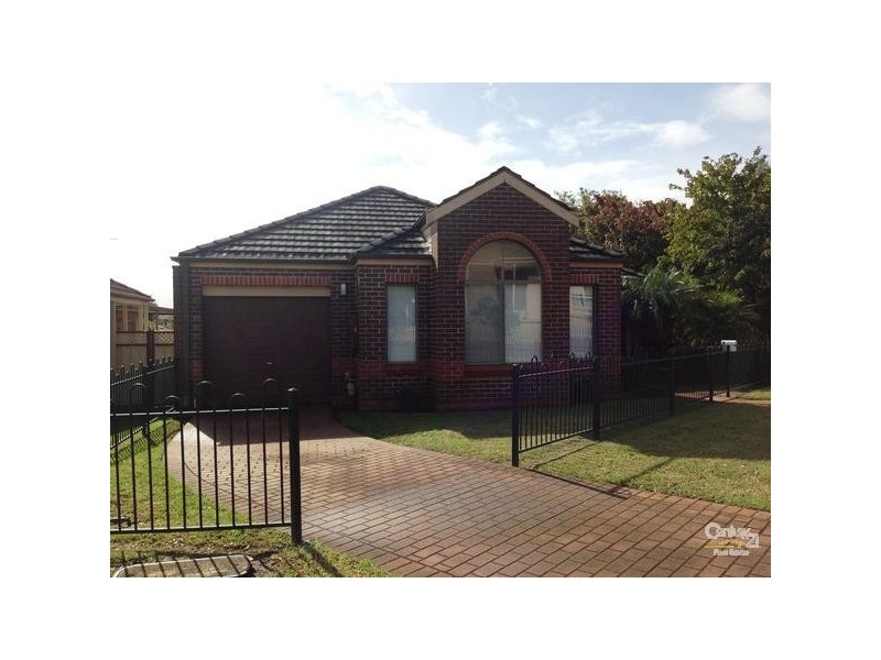 2 Links Way, Narellan NSW 2567