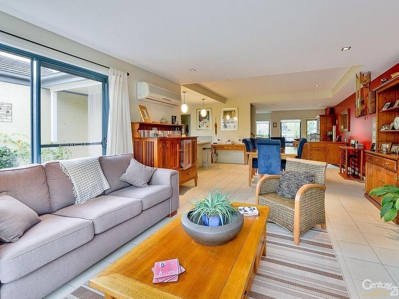 11 Centennial Drive, Campbelltown NSW 2560