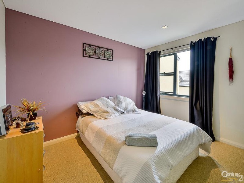 11 Centennial Drive, Campbelltown NSW 2560