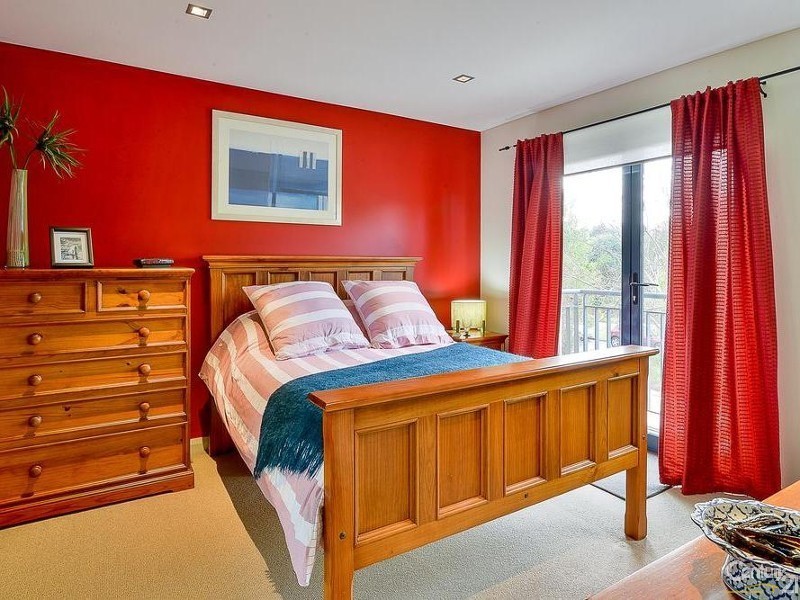 11 Centennial Drive, Campbelltown NSW 2560