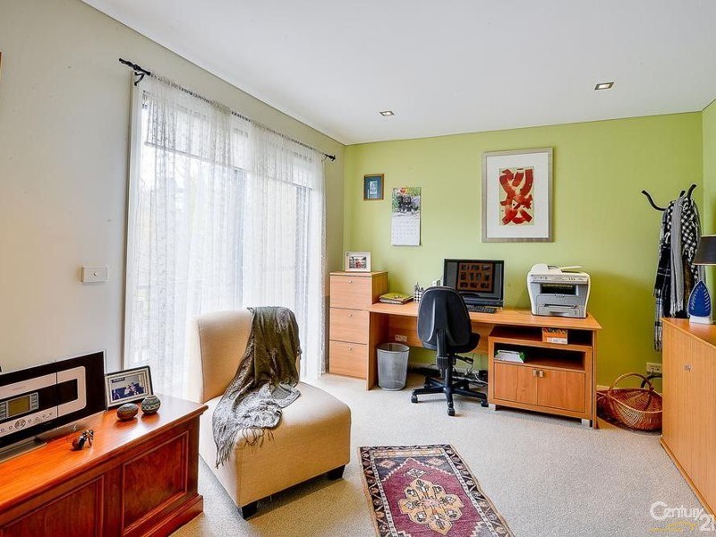 11 Centennial Drive, Campbelltown NSW 2560