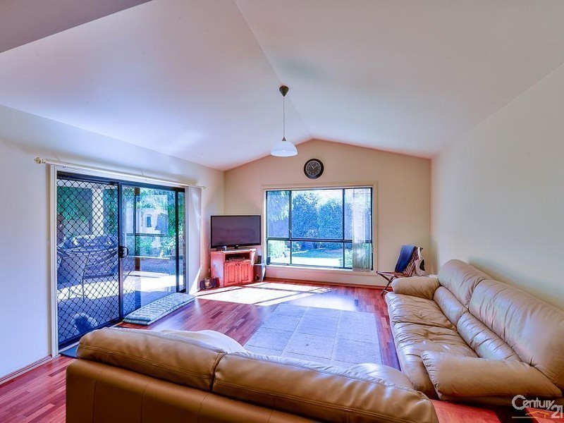 21 Lissanthe Street, Mount Annan NSW 2567