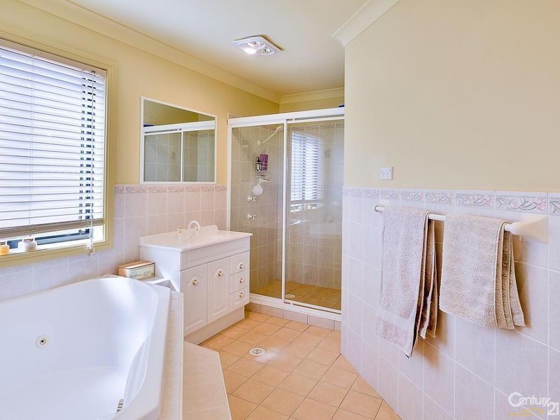 21 Lissanthe Street, Mount Annan NSW 2567