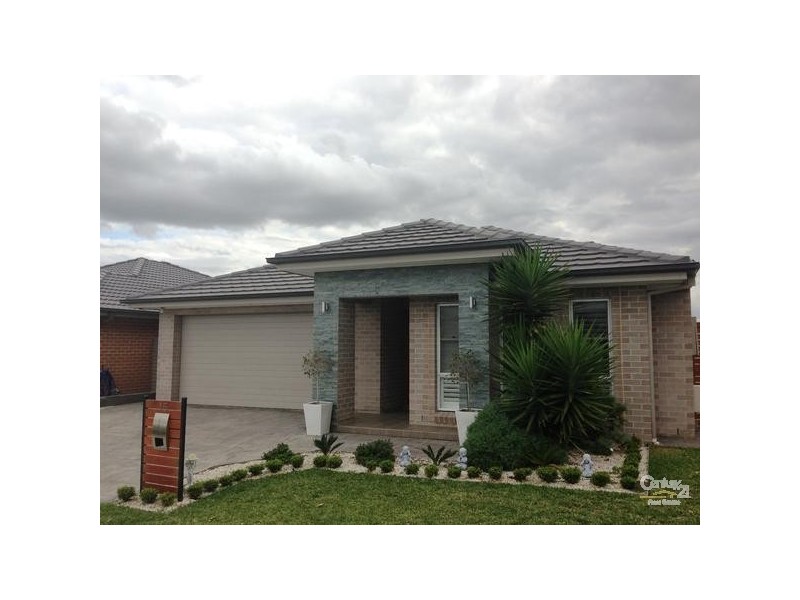 15 Grice Street, Oran Park NSW 2570