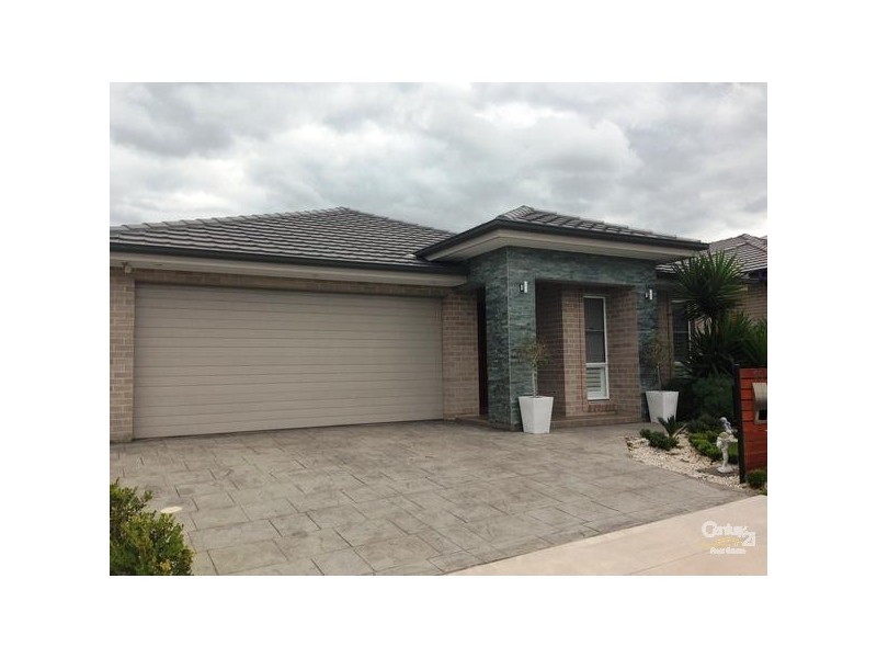 15 Grice Street, Oran Park NSW 2570