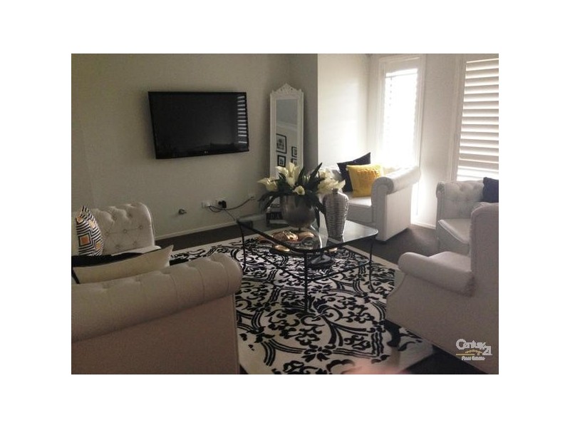 15 Grice Street, Oran Park NSW 2570