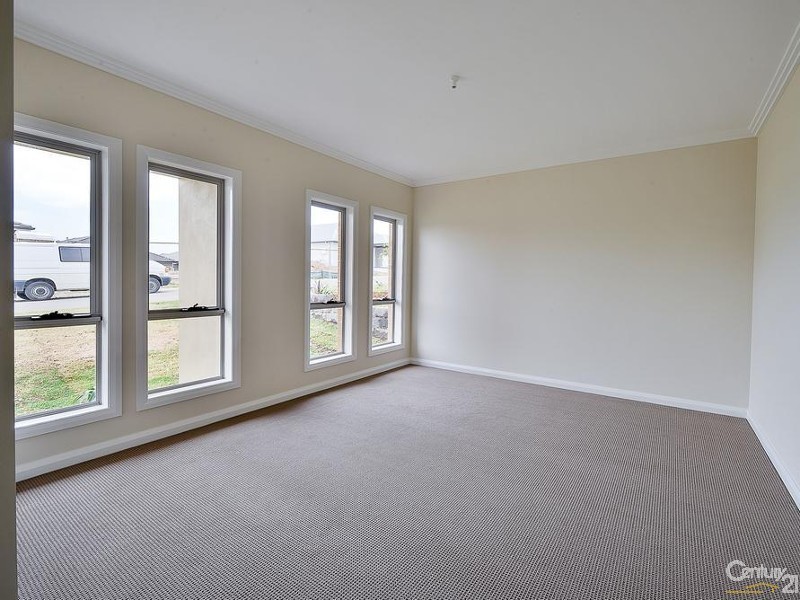 77 Explorer Street, Gregory Hills NSW 2557