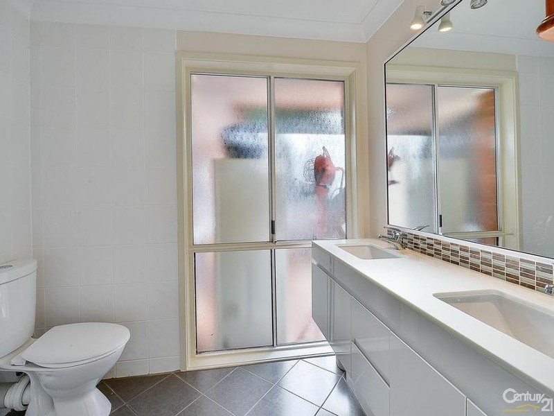 6 Fletcher Close, Elderslie NSW 2570