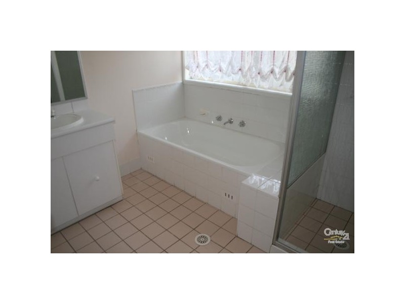 4 Fraser Place, Mount Annan NSW 2567