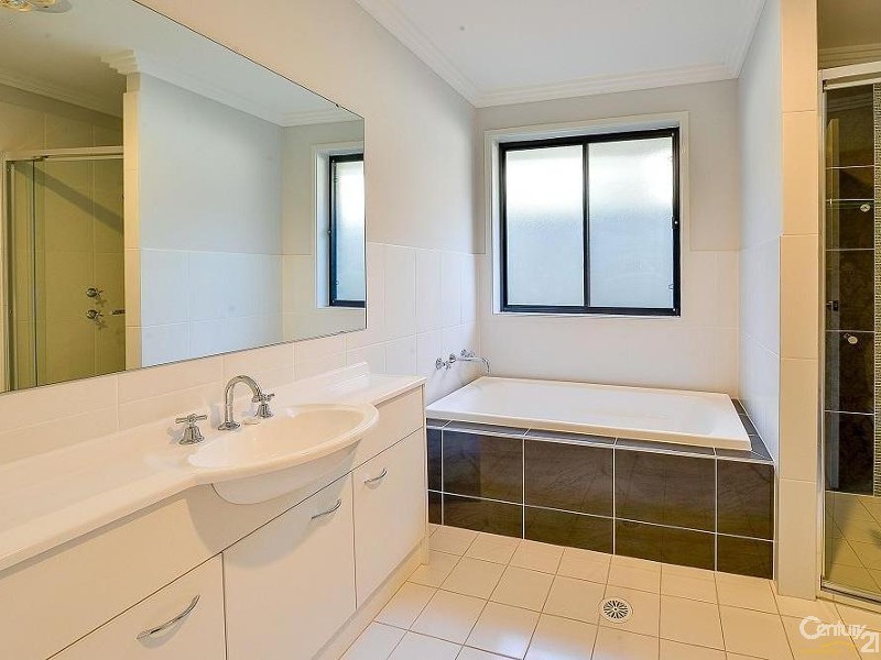 39 Perkins Drive, Oran Park NSW 2570