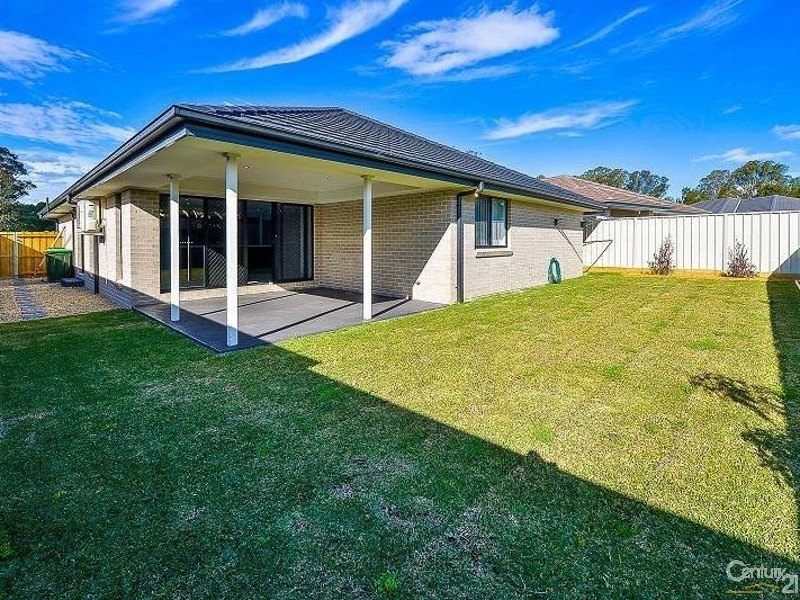 39 Perkins Drive, Oran Park NSW 2570