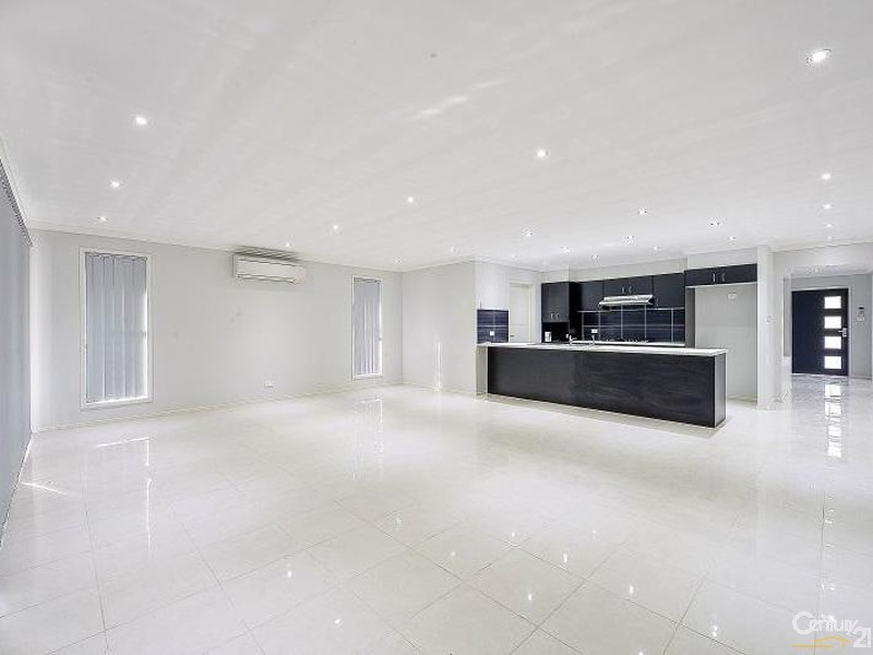 39 Perkins Drive, Oran Park NSW 2570