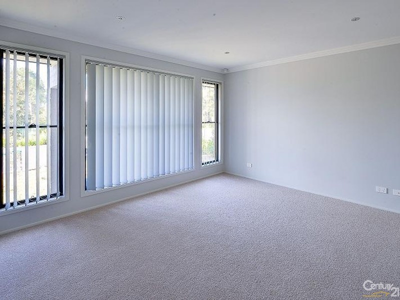 39 Perkins Drive, Oran Park NSW 2570