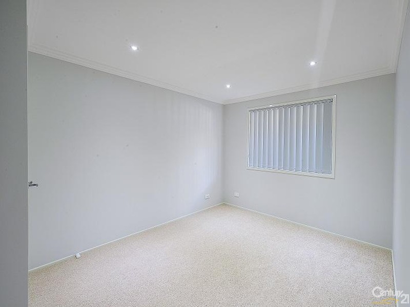 39 Perkins Drive, Oran Park NSW 2570