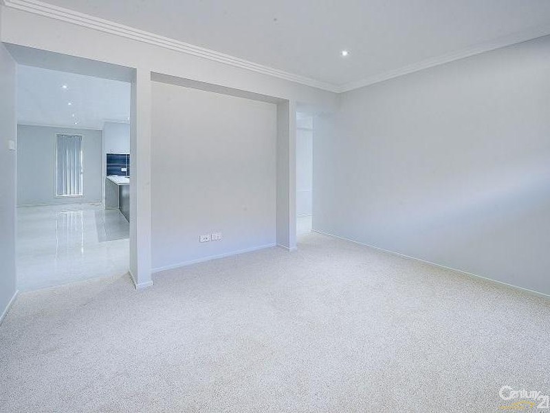 39 Perkins Drive, Oran Park NSW 2570
