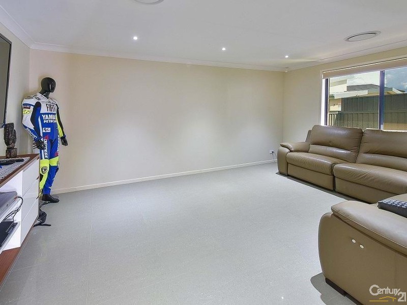 67 Donovan Boulevard, Gregory Hills NSW 2557