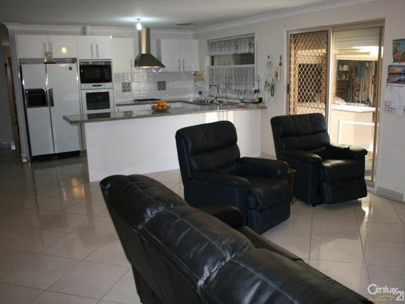 32 Currans Hill Drive, Currans Hill NSW 2567