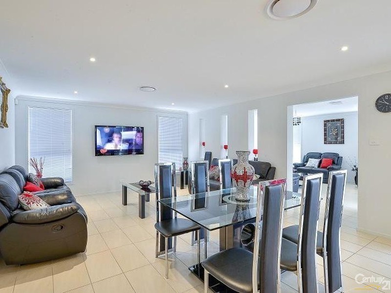12 Gibson Street, Oran Park NSW 2570