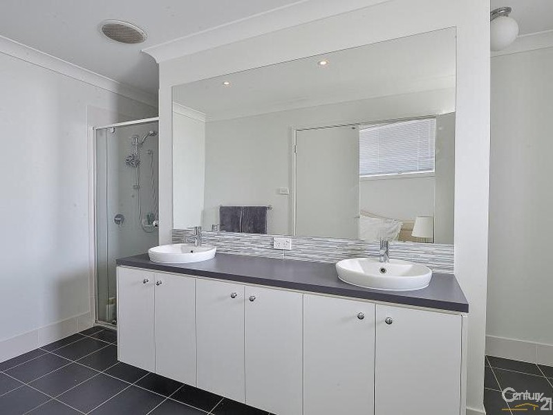 12 Gibson Street, Oran Park NSW 2570