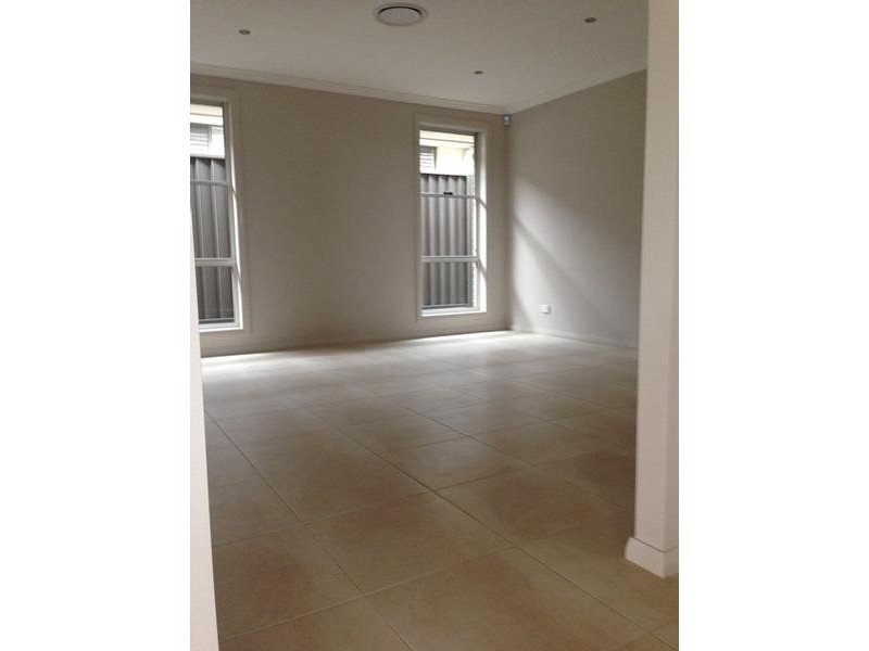 18 Explorer Street, Gregory Hills NSW 2557