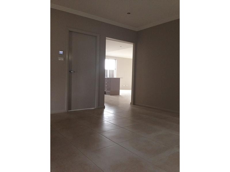 18 Explorer Street, Gregory Hills NSW 2557