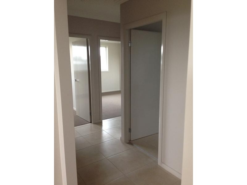 18 Explorer Street, Gregory Hills NSW 2557