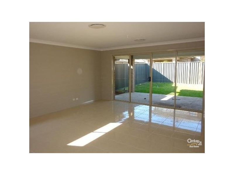 37 McKenzie Boulevarde, Gregory Hills NSW 2557