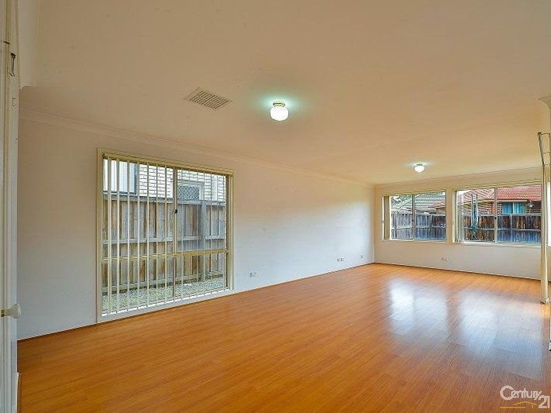 74 Spring Hill Circle, Currans Hill NSW 2567