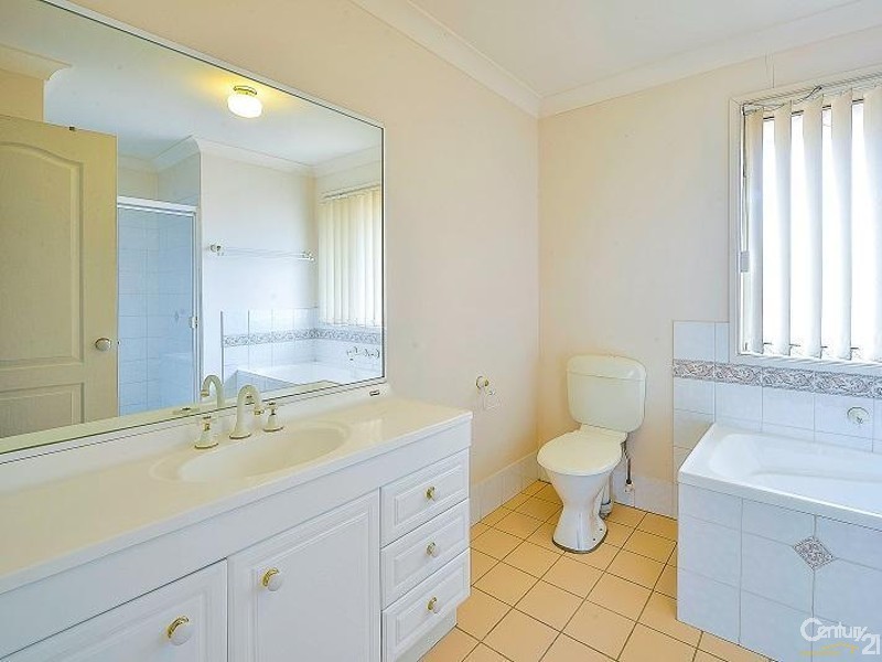 74 Spring Hill Circle, Currans Hill NSW 2567