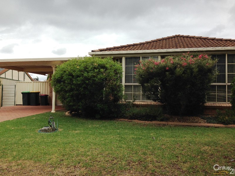 11 Nott Place, Mount Annan NSW 2567