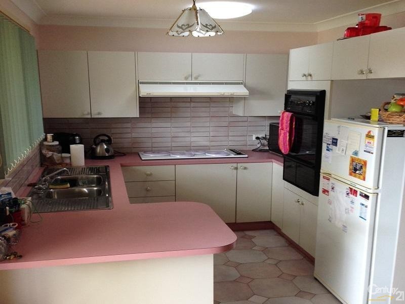 11 Nott Place, Mount Annan NSW 2567