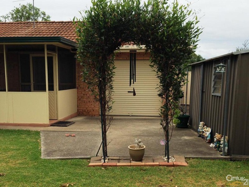 11 Nott Place, Mount Annan NSW 2567