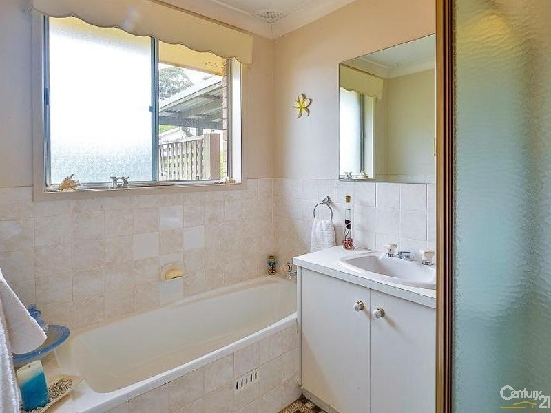 6 Peppin Place, Elderslie NSW 2570